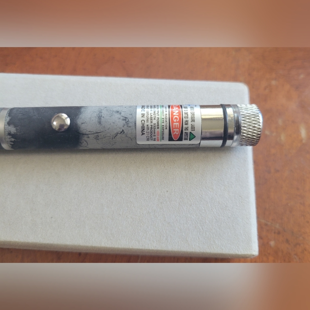 Green Laser Pointer - Picture 2 of 8